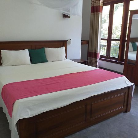 Sunworld Villa Unawatuna Rum bild